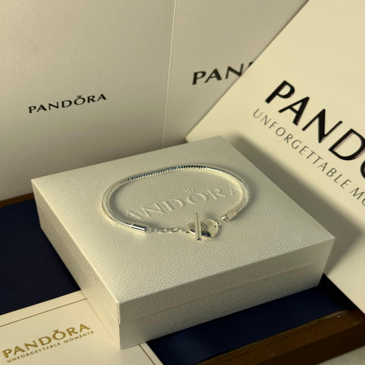 أسوارة أنيقة من ماركة باندورا - Pandora