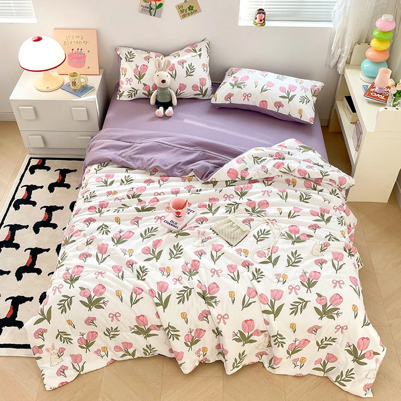 لحاف صيفي بنمط زهور 150x200 لحاف مريح بحجم كوين غطاء سرير لحاف مبطن لحاف منزلي (No Pillowcase)